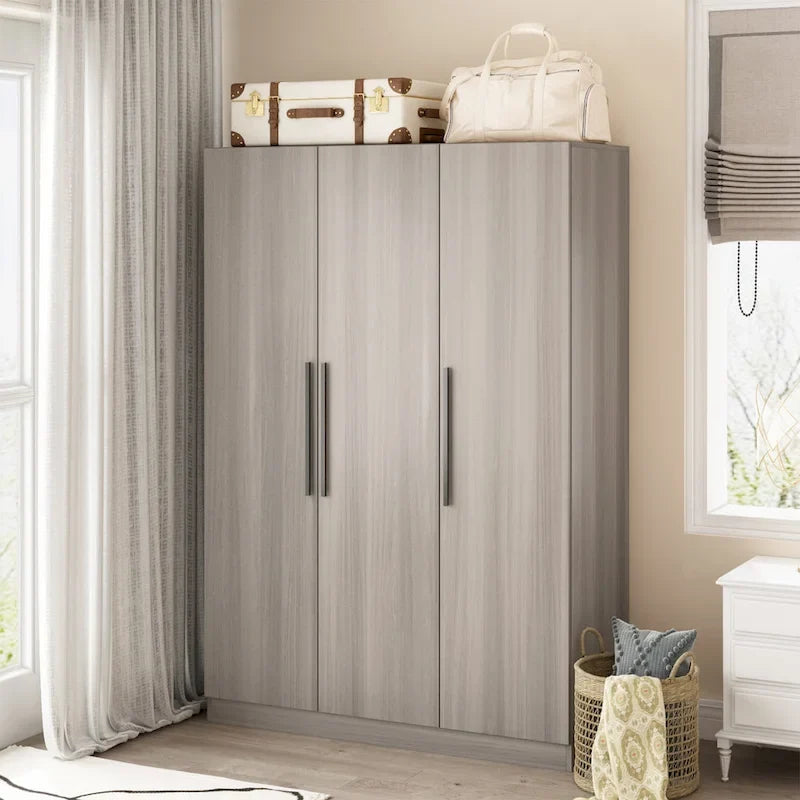 70. H x 47.2 W Armoire-penderie à trois portes en blanc Clo