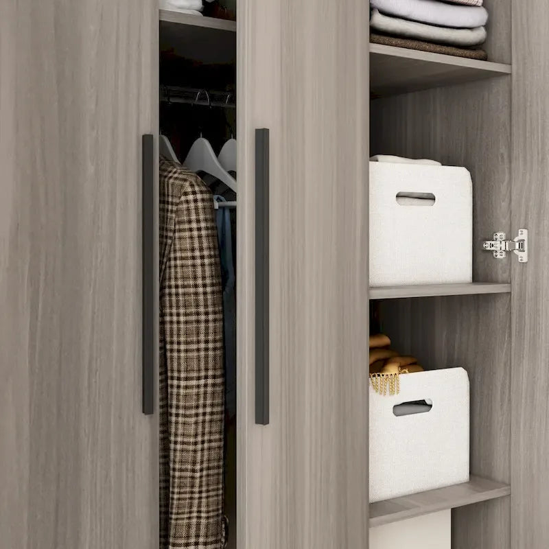 70. H x 47.2 W Armoire-penderie à trois portes en blanc Clo